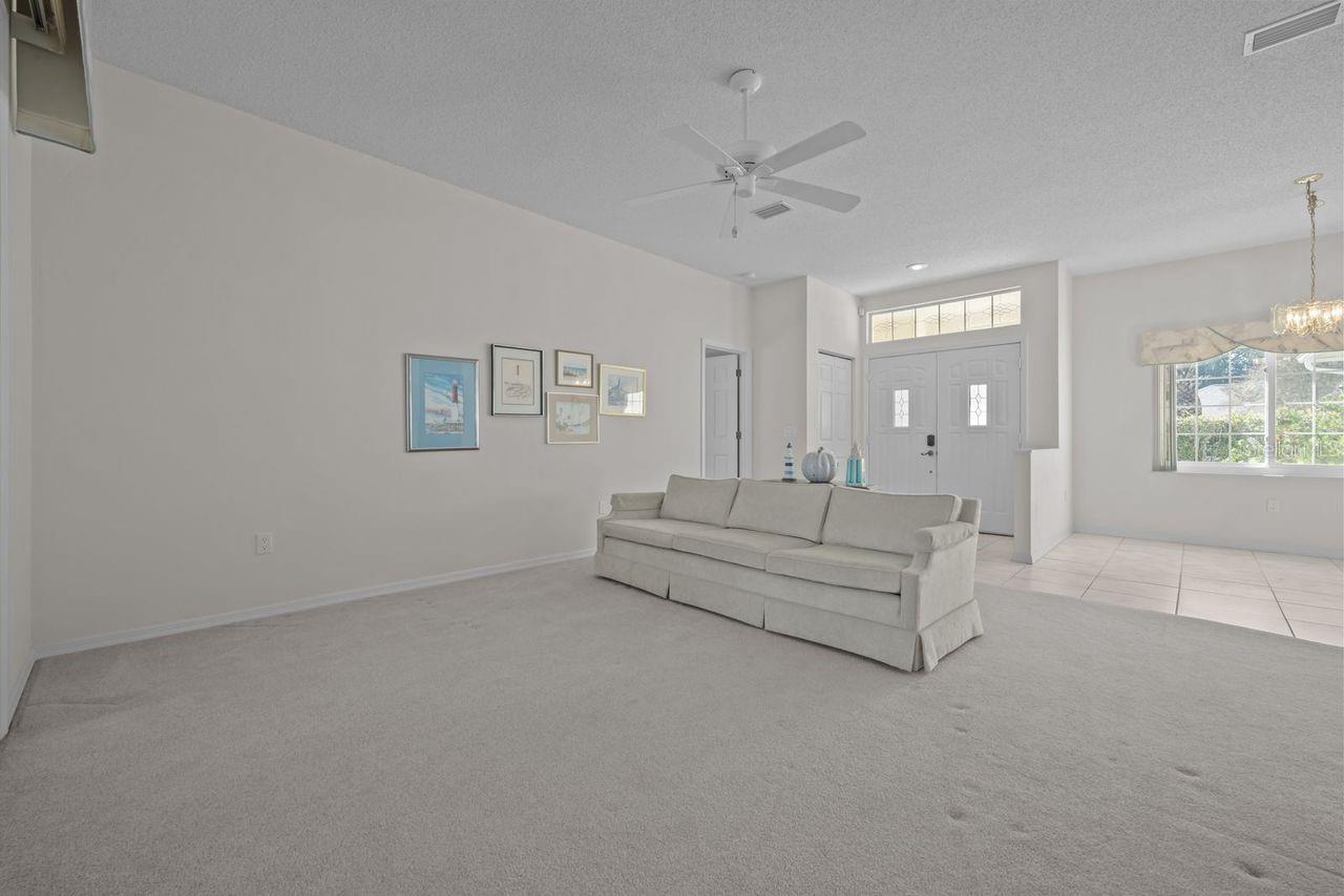 THE HAMPTONS - Residential