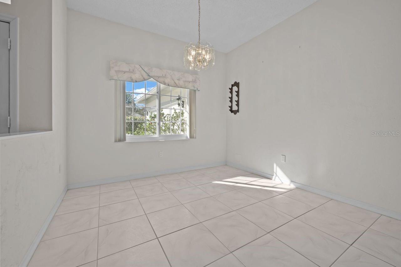 THE HAMPTONS - Residential