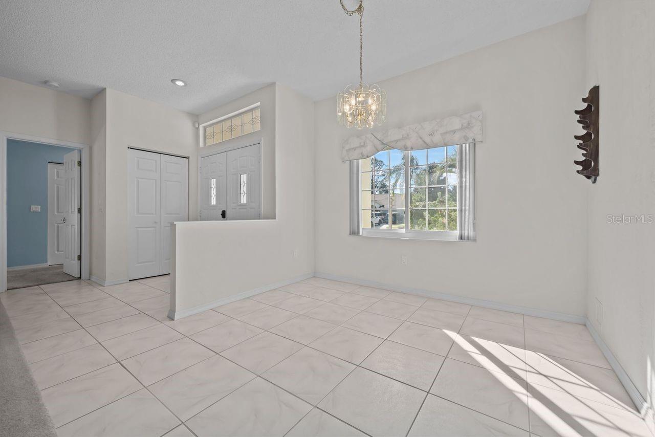 THE HAMPTONS - Residential