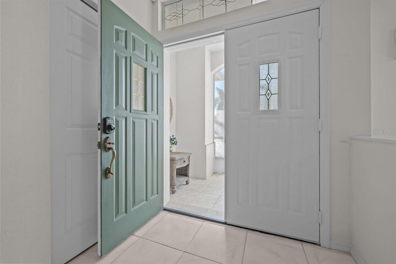 THE HAMPTONS - Residential