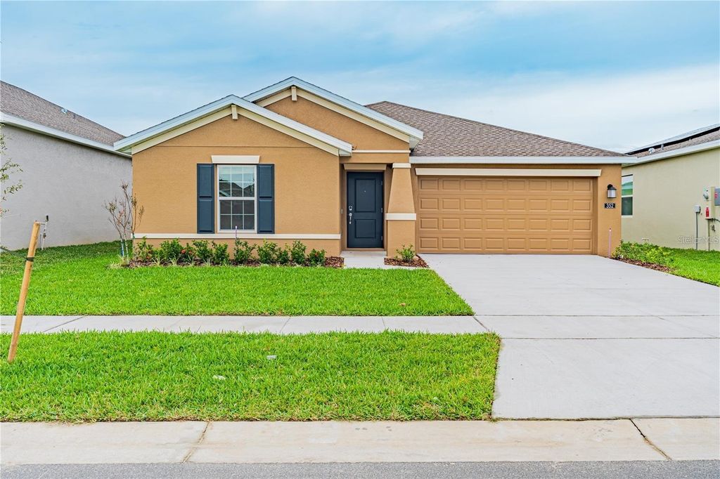 Photo of 352 Heroic Road, Davenport, FL 33837 (MLS # O6365101)