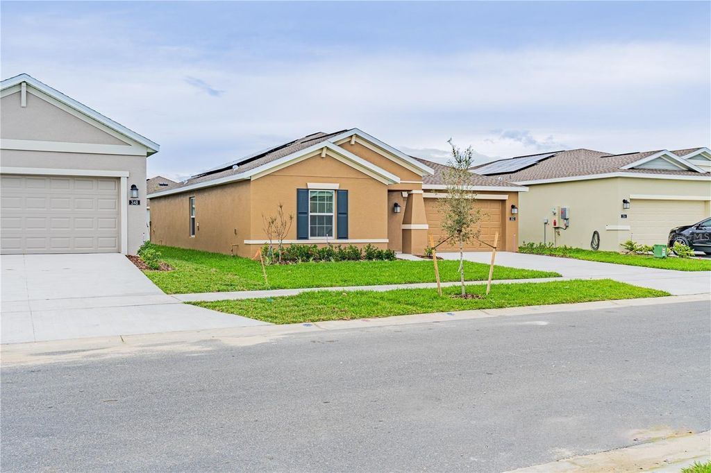Photo of 352 Heroic Road, Davenport, FL 33837 (MLS # O6365101)