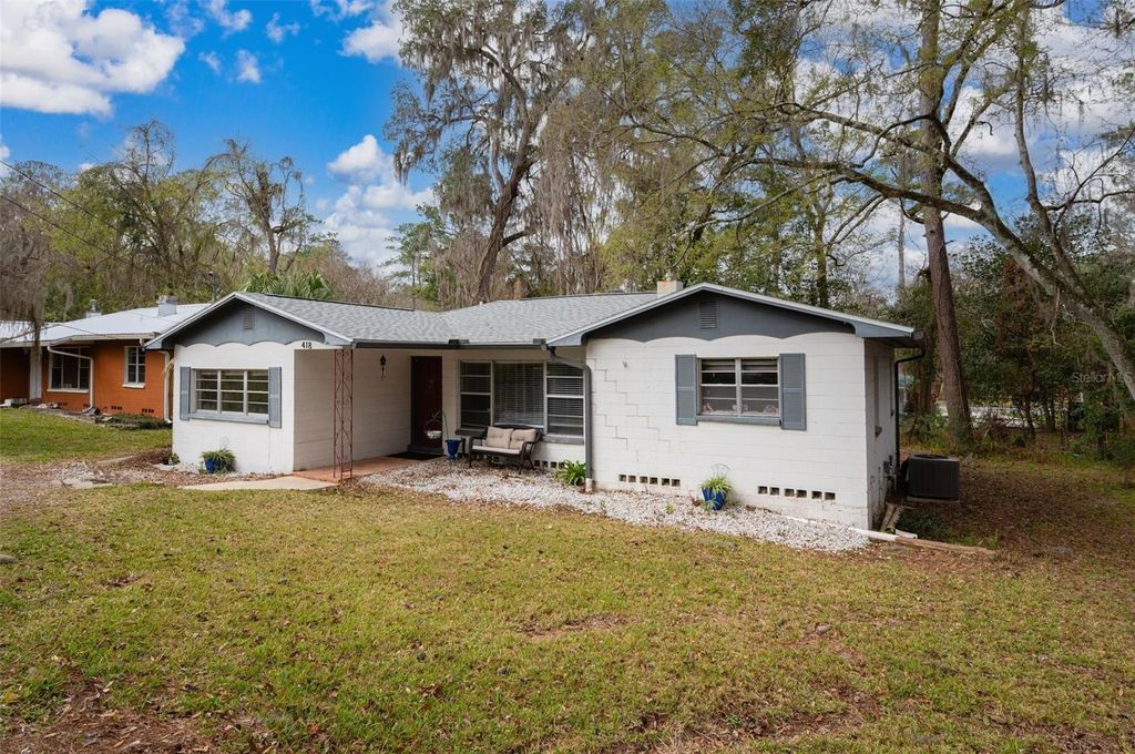 Photo of 418 NW 27th Terrace, Gainesville, FL 32607 (MLS # FC316598)
