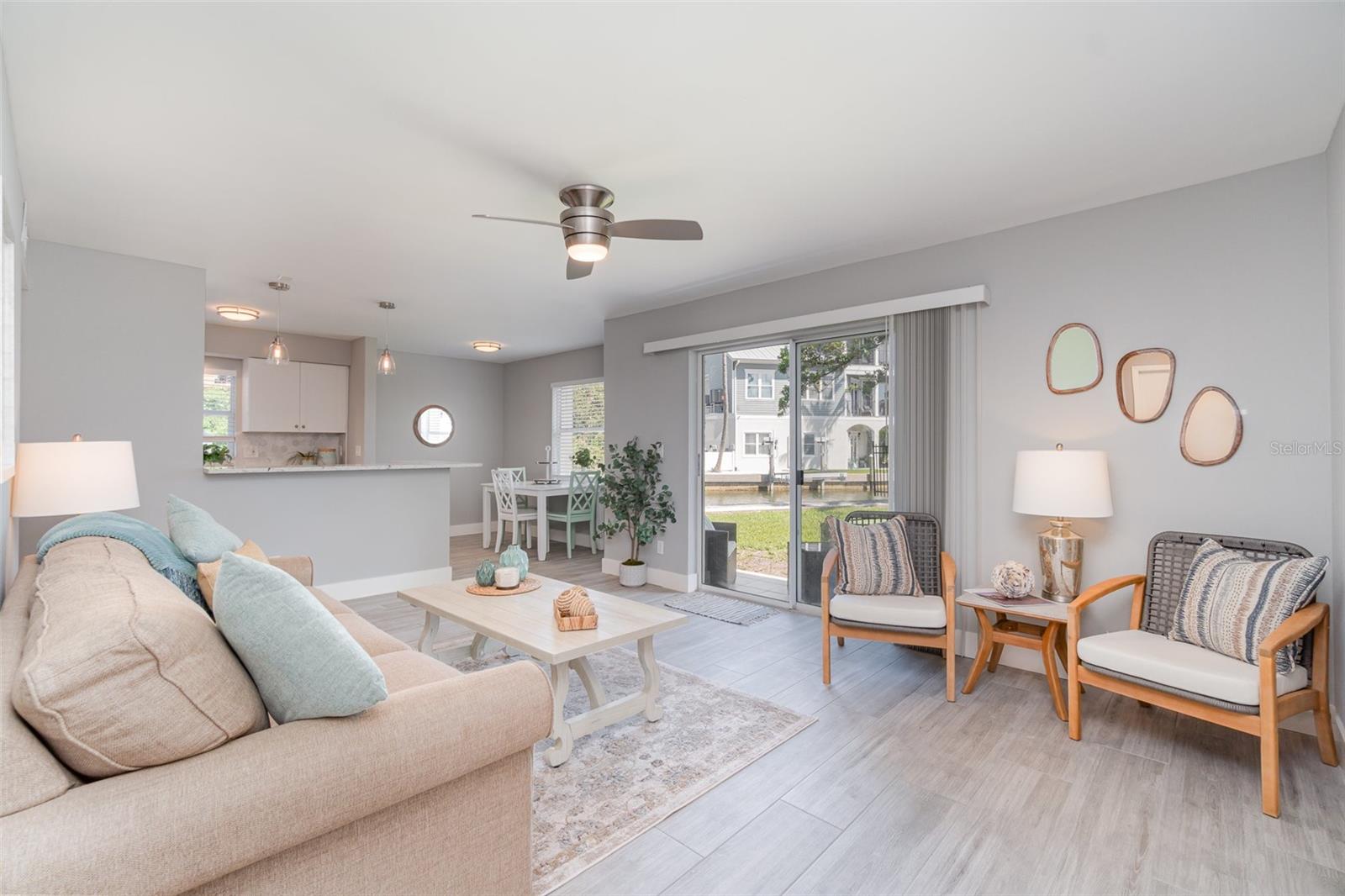 522 PINE AVENUE 8B