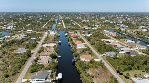 A home in PORT CHARLOTTE