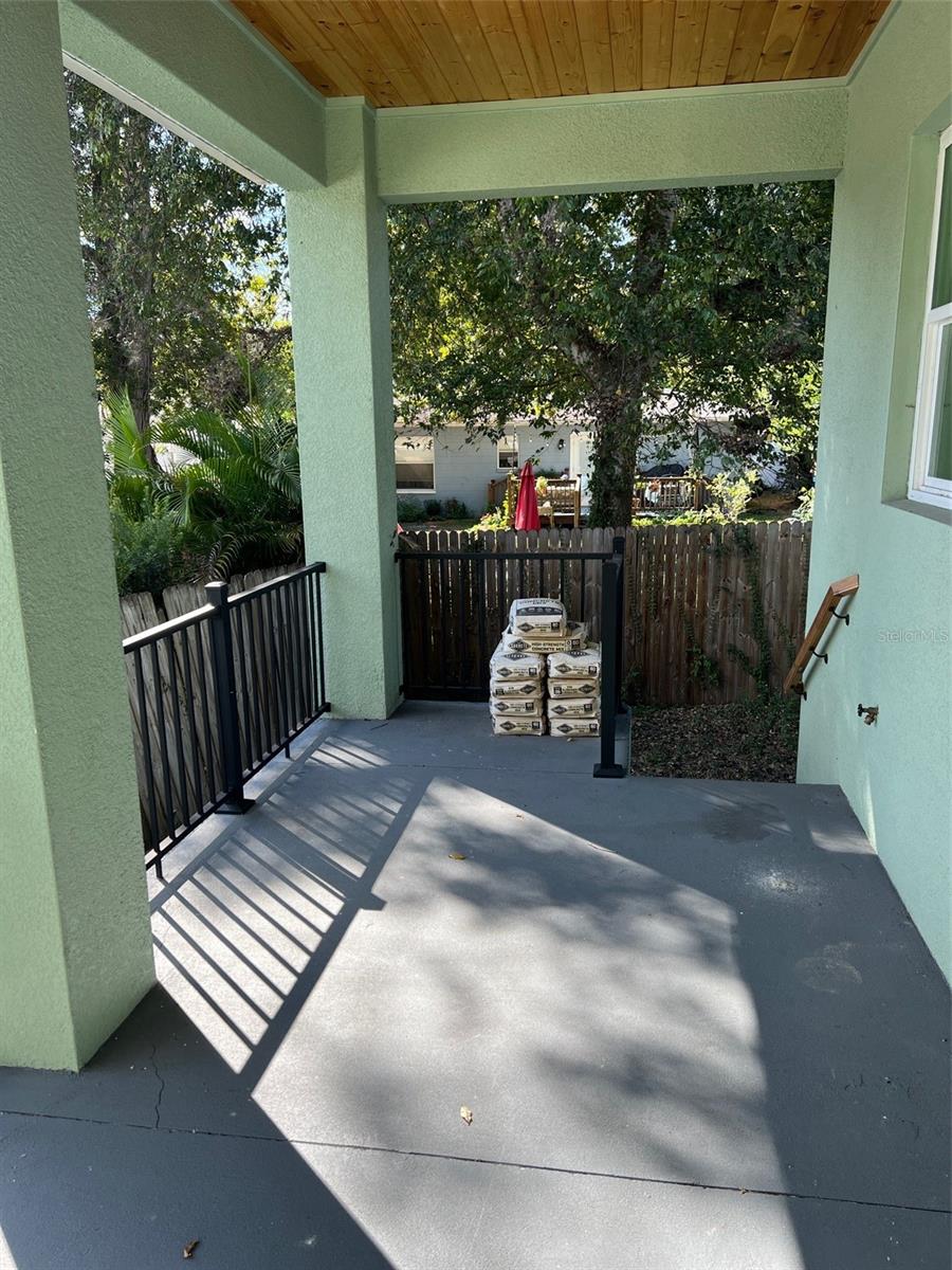 CALIFORNIA HEIGHTS - Residential Lease
