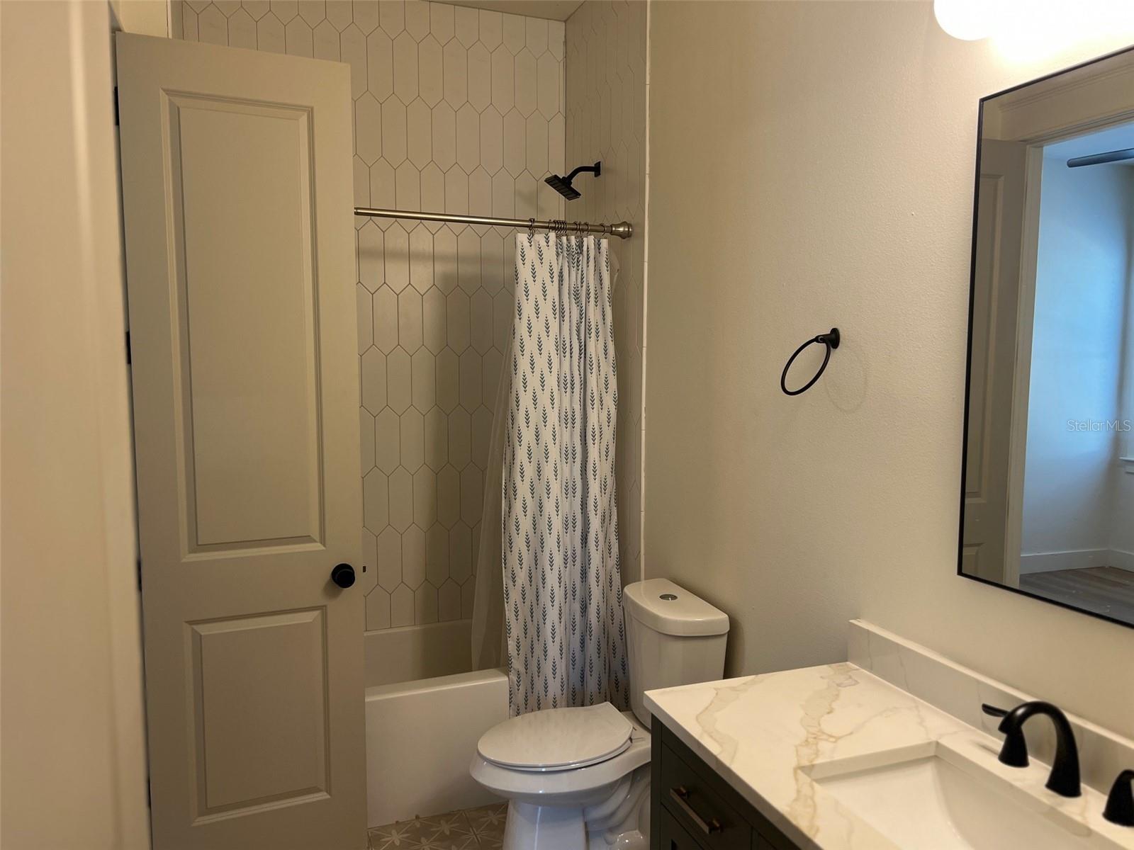 CALIFORNIA HEIGHTS - Residential Lease