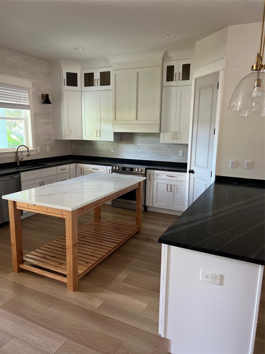 CALIFORNIA HEIGHTS - Residential Lease