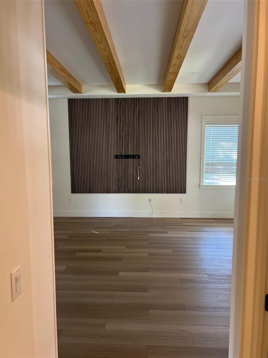 CALIFORNIA HEIGHTS - Residential Lease