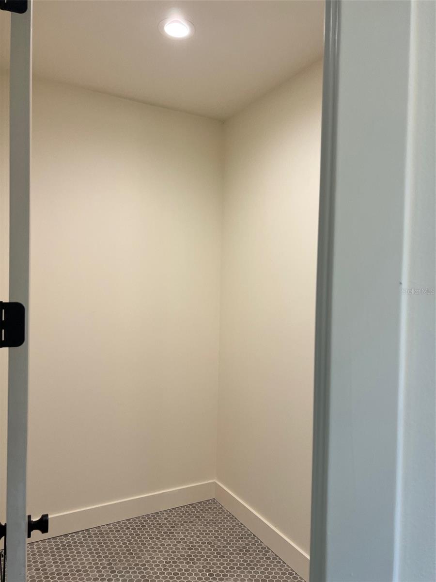 CALIFORNIA HEIGHTS - Residential Lease