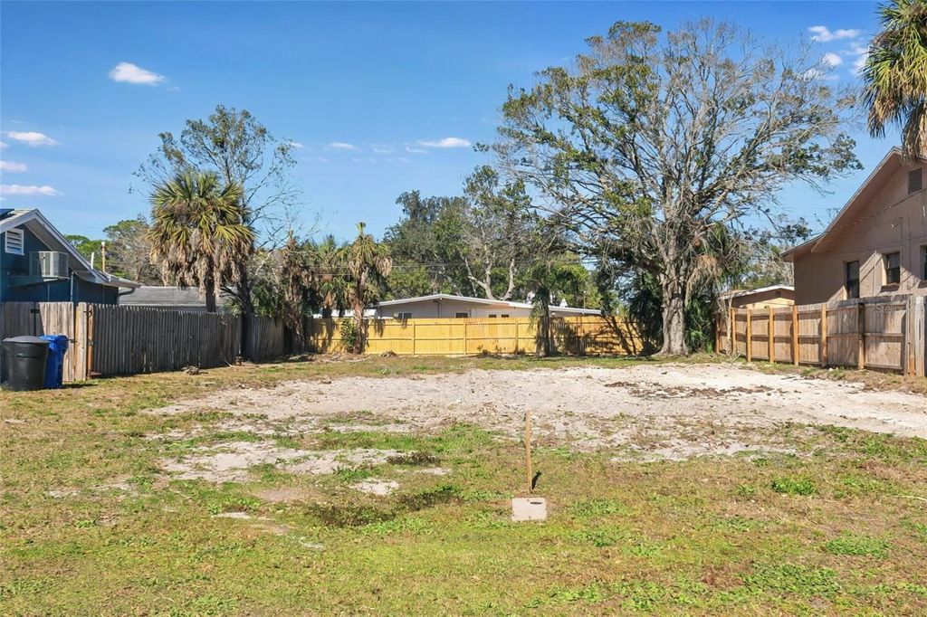 Photo of 319 80th Avenue NE, St Petersburg, FL 33702 (MLS # TB8466616)