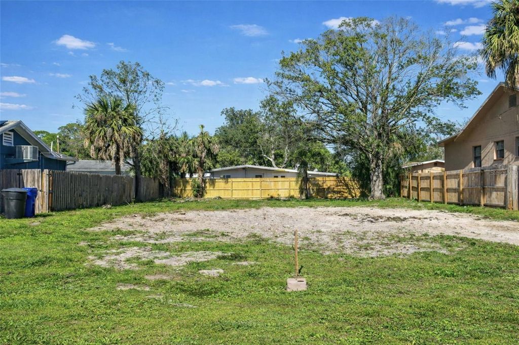 Photo of 319 80th Avenue NE, St Petersburg, FL 33702 (MLS # TB8466616)