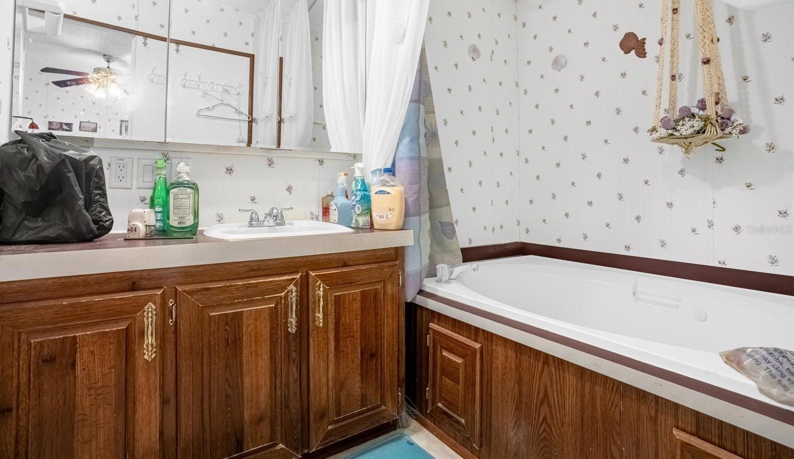 HOWELL PARK - Residential