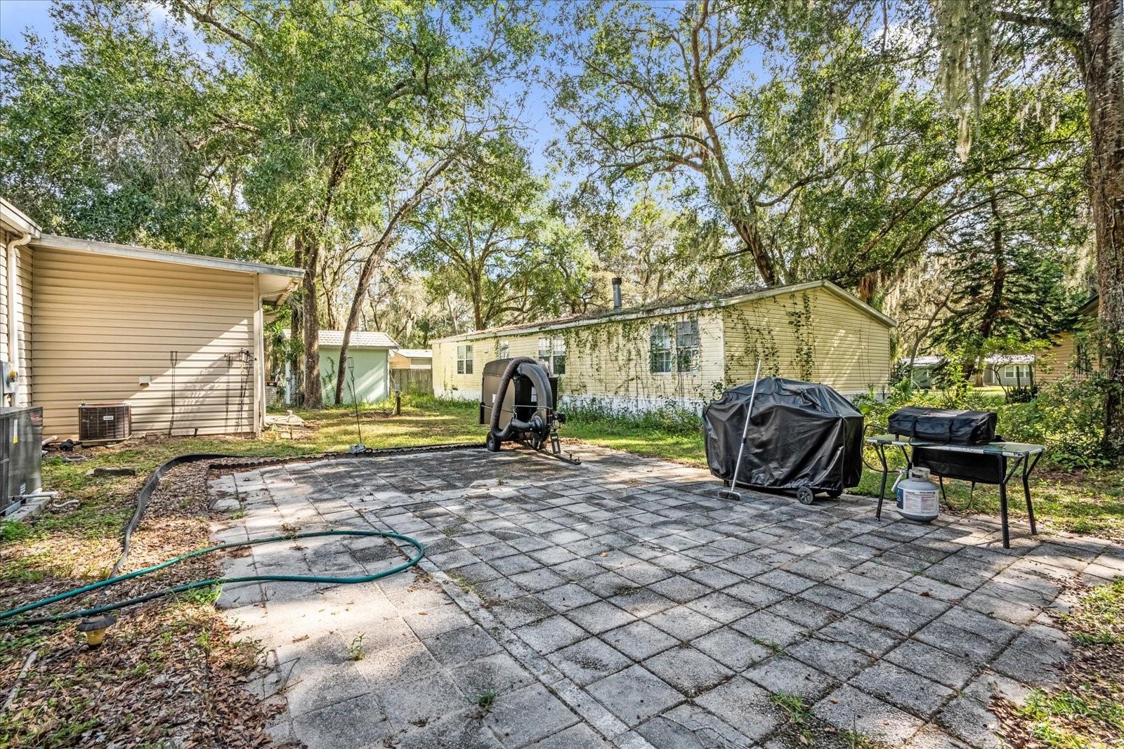 HOWELL PARK - Residential