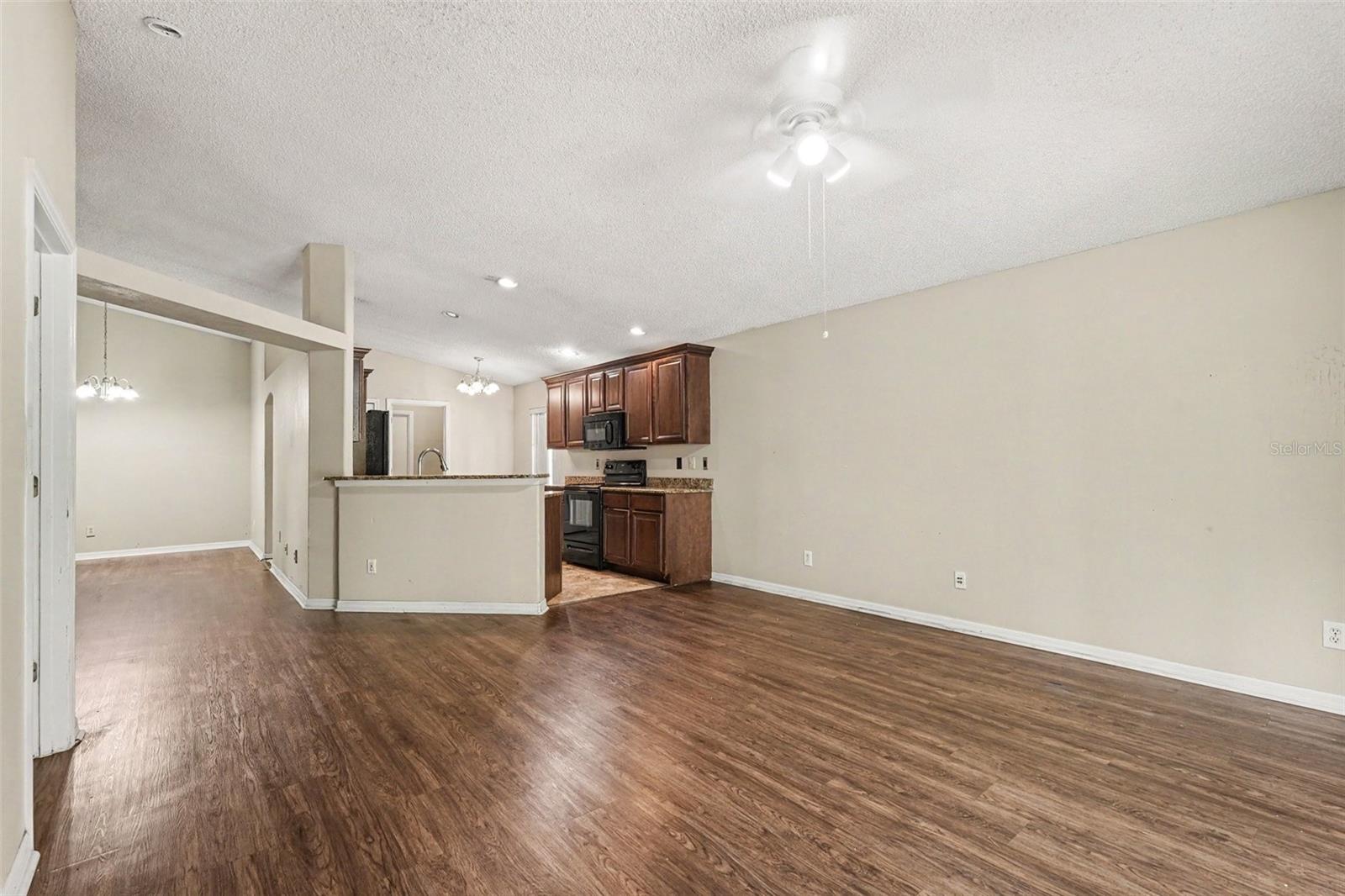 560 BENTON DRIVE
