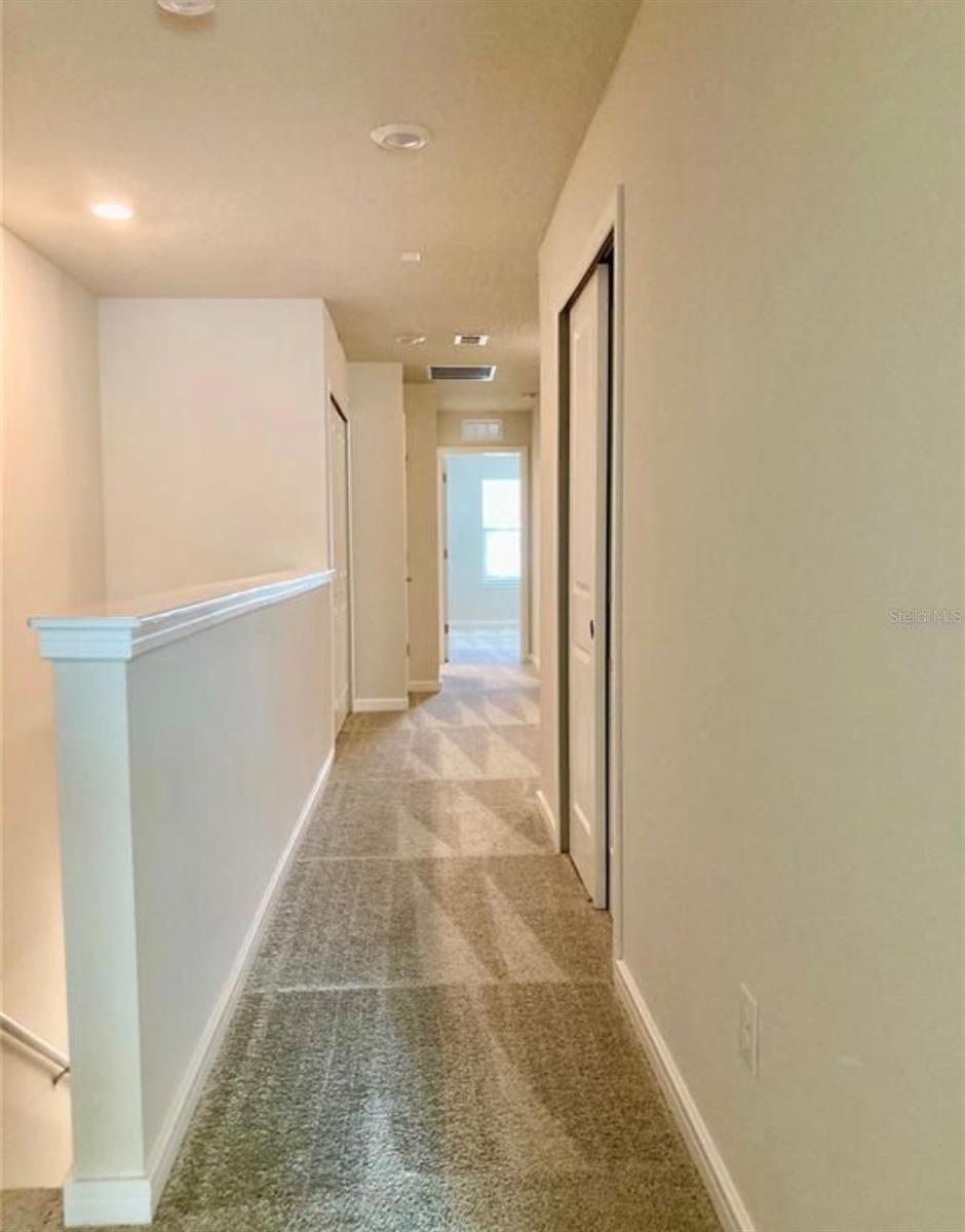 OAKSTEAD TOWNHOMES PB 81 PG 011 BLOCK 6 LOT 2 - Residential