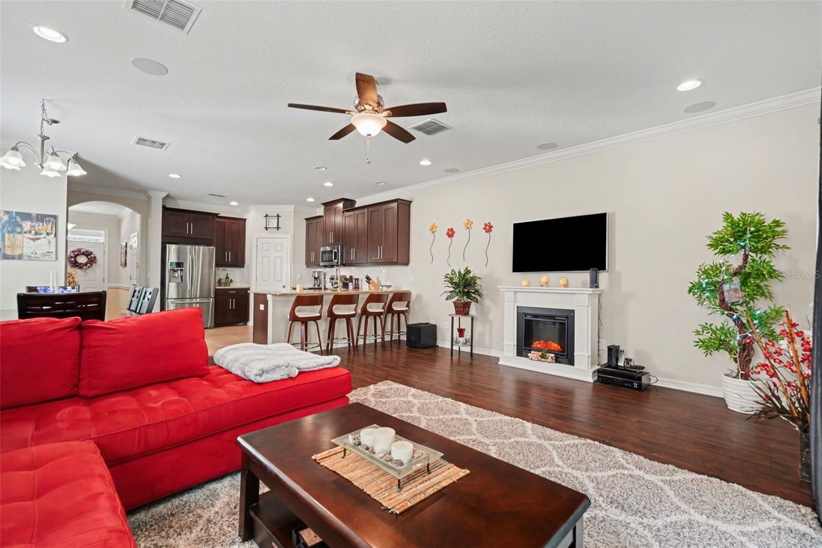 TUSCANY WOODS PRESERVE - Residential