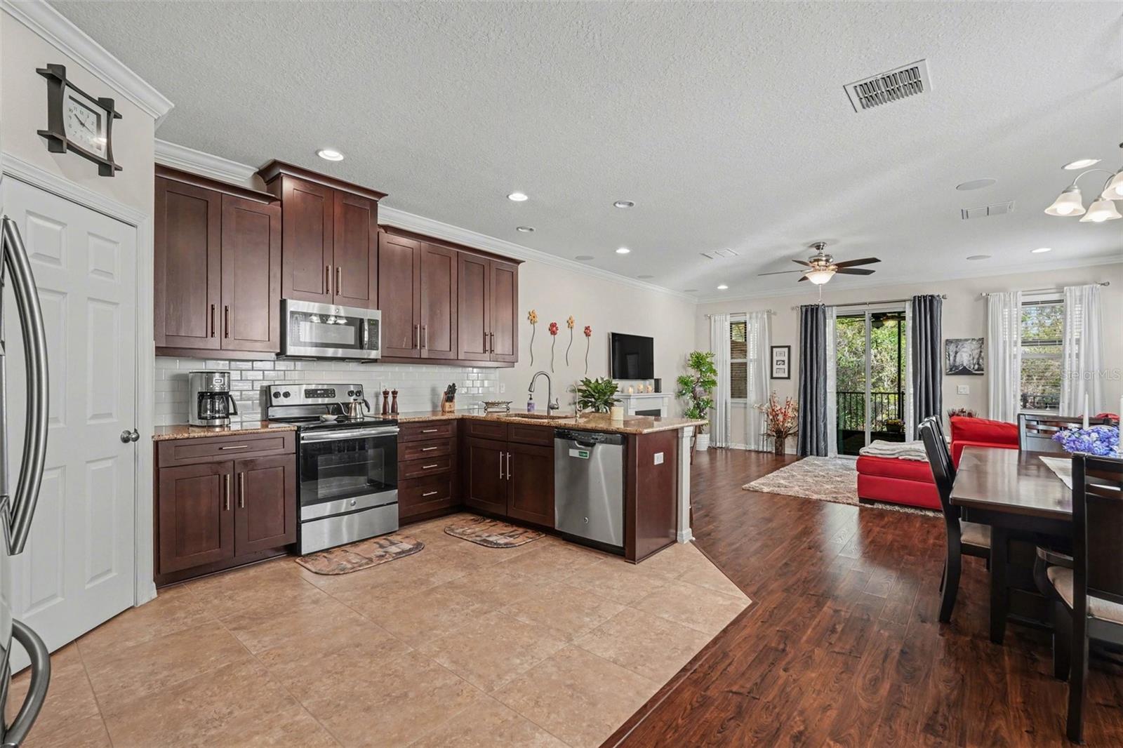 TUSCANY WOODS PRESERVE - Residential