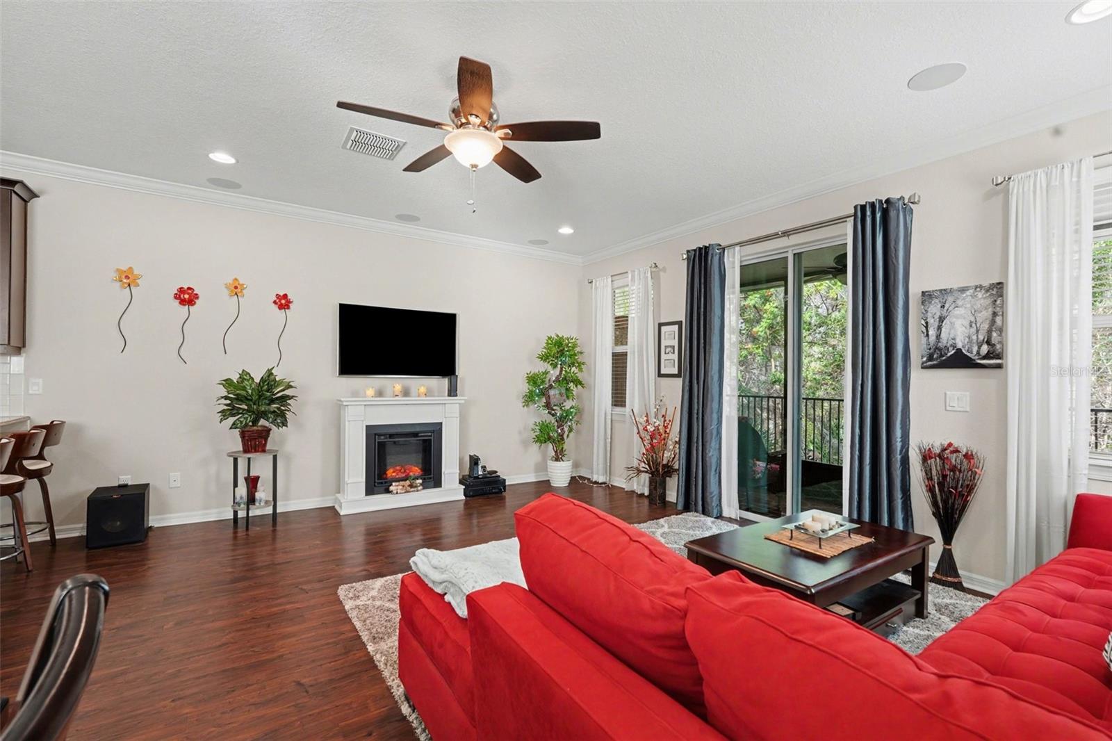 TUSCANY WOODS PRESERVE - Residential