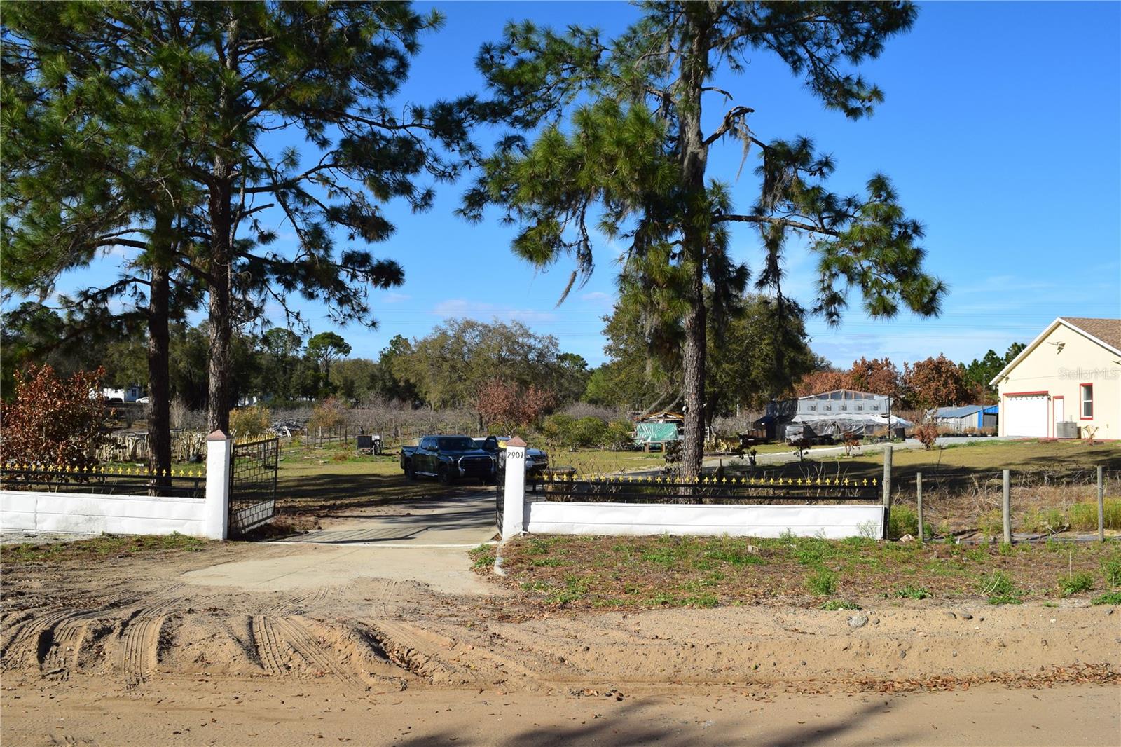 7901 N CHERRY LAKE GROVES ROAD