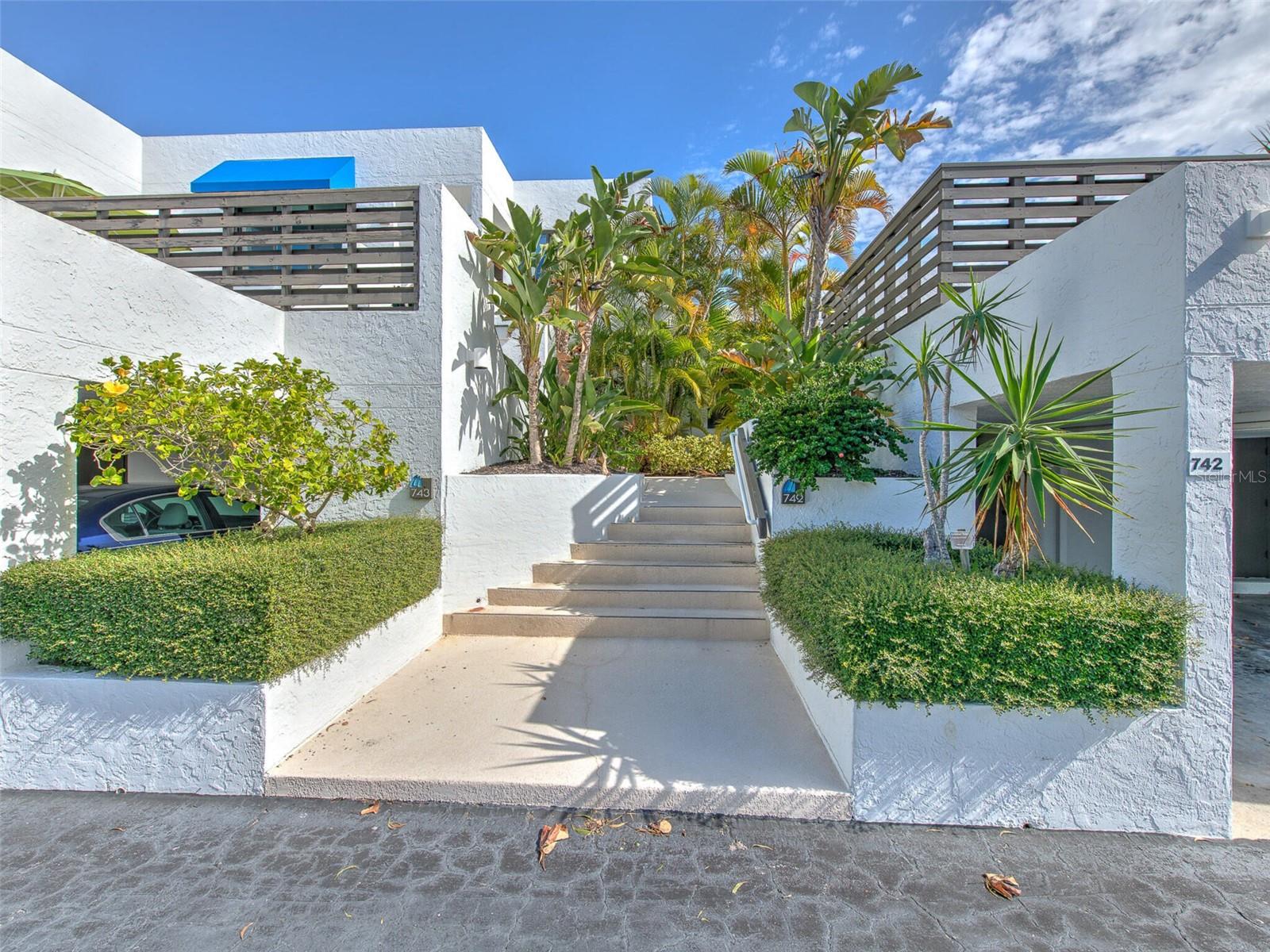 Delightfully appealing seasonal/short term rental at Bayport Beach and Tennis Club on Longboat Key. This spacious 2/2 residence comes fully furnished and equipped with flat screen TV's, cable and WiFi. This residence features a spacious screened lanai with garden views in addition to an outdoor sun deck with loungers for basking in the sun. Bayport sits on 27 lushly landscaped acres and has 1200 feet of pristine private beach for your exclusive use. Complimentary beach chairs and umbrellas are provided for guests. Enjoy an active lifestyle at Bayport as the Community includes a junior sized heated Olympic swimming pool, 4 har-tru tennis courts for the Tennis enthusiasts, a fitness center, fishing pier, kayak storage, nature trails and a clubhouse perfect for gathering. Just minutes to St. Armand's Circle which is well known for its world class shopping and dining. Cross over the Ringling Bridge to Downtown Sarasota where you will find additional dining, theater, opera, ballet, symphony, art galleries, the Van Wezel Performing Arts Hall, Selby Gardens and of course the Ringling Museum.
NOW AVAILABLE: September - December 2023. Please contact Agent for availability.
