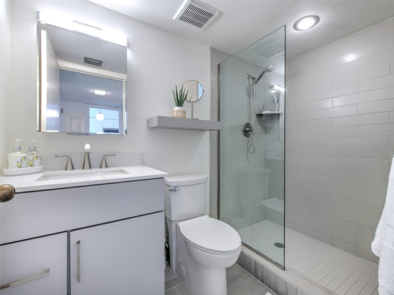 BAYPORT BCH & TEN PH D - Residential Lease