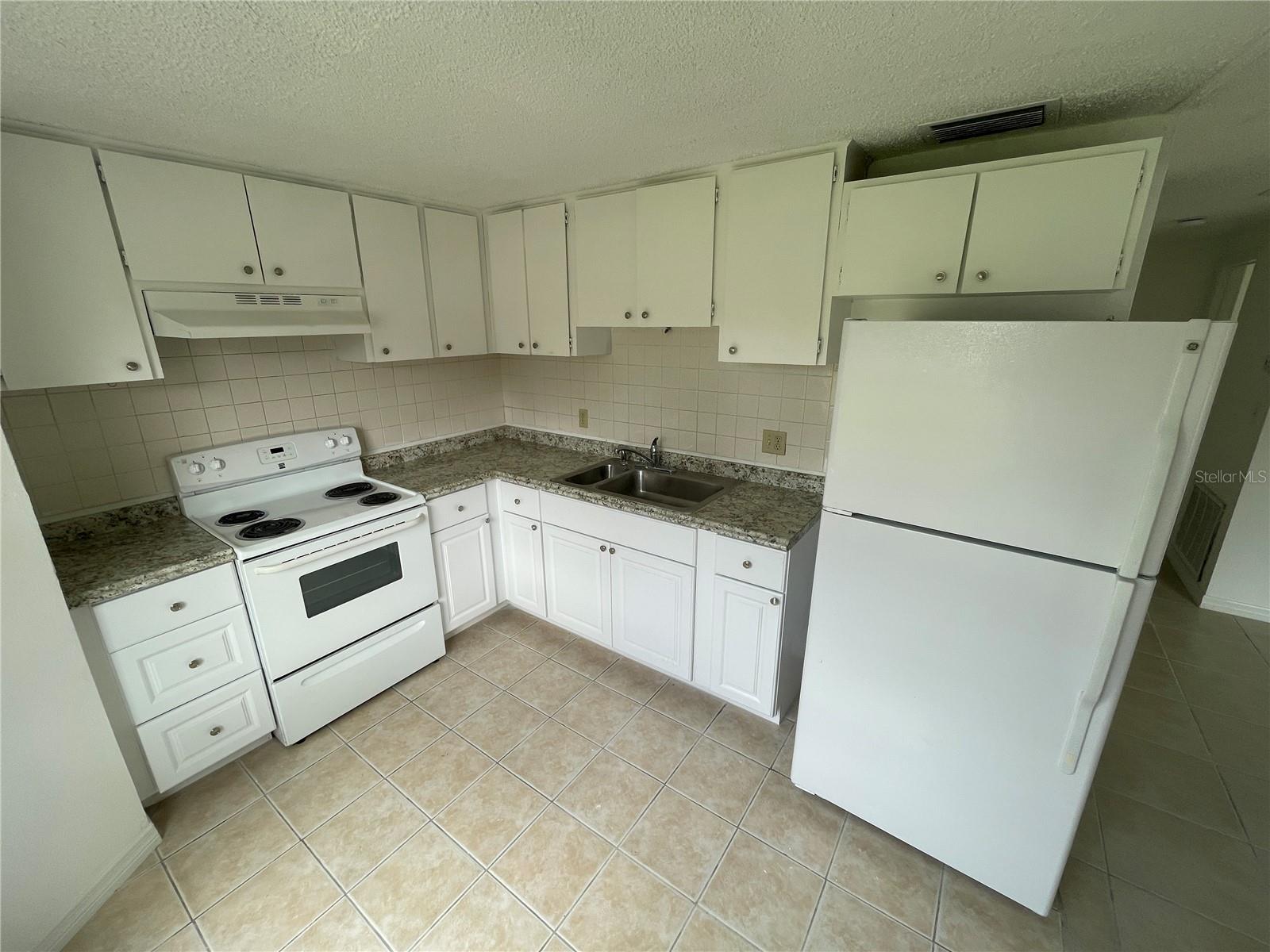 JASMIN COURT SUB - Residential Lease