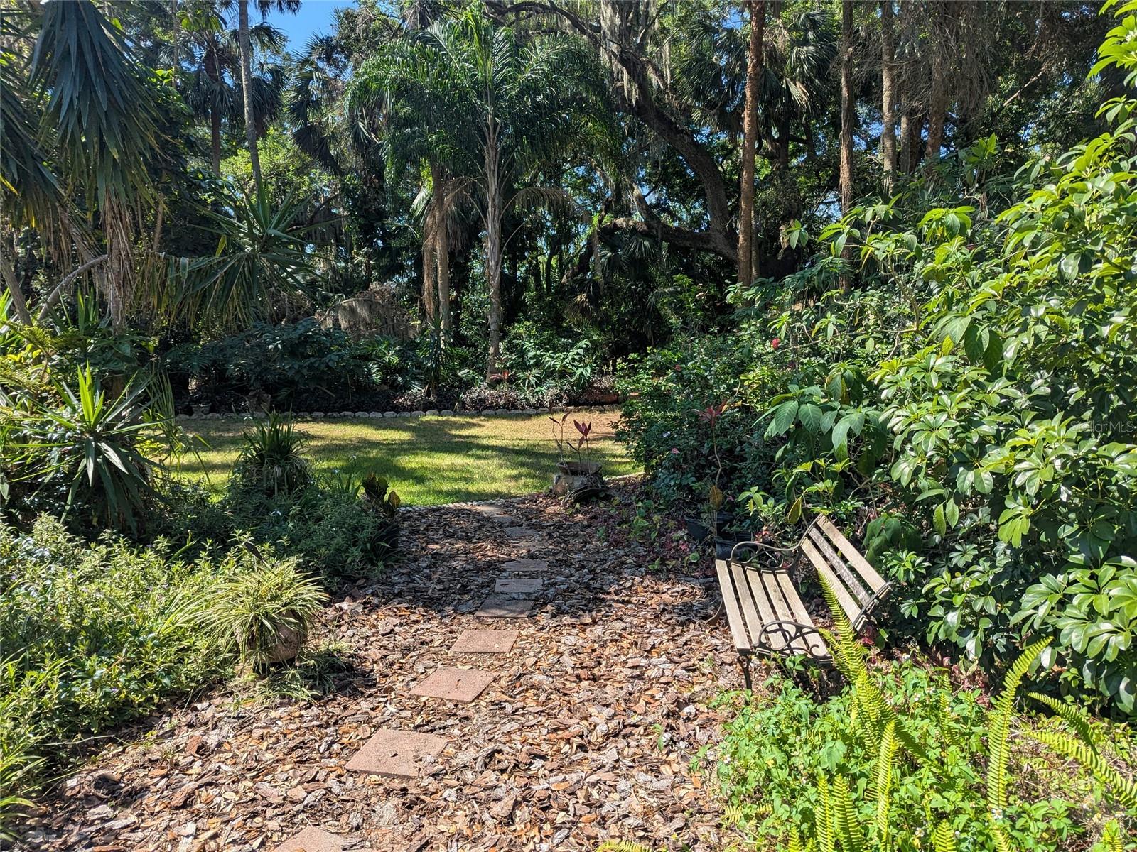 LAKE BEAUCLAIRE SUB - Residential