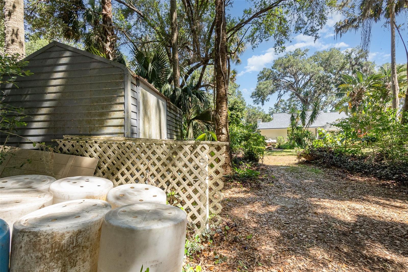 LAKE BEAUCLAIRE SUB - Residential