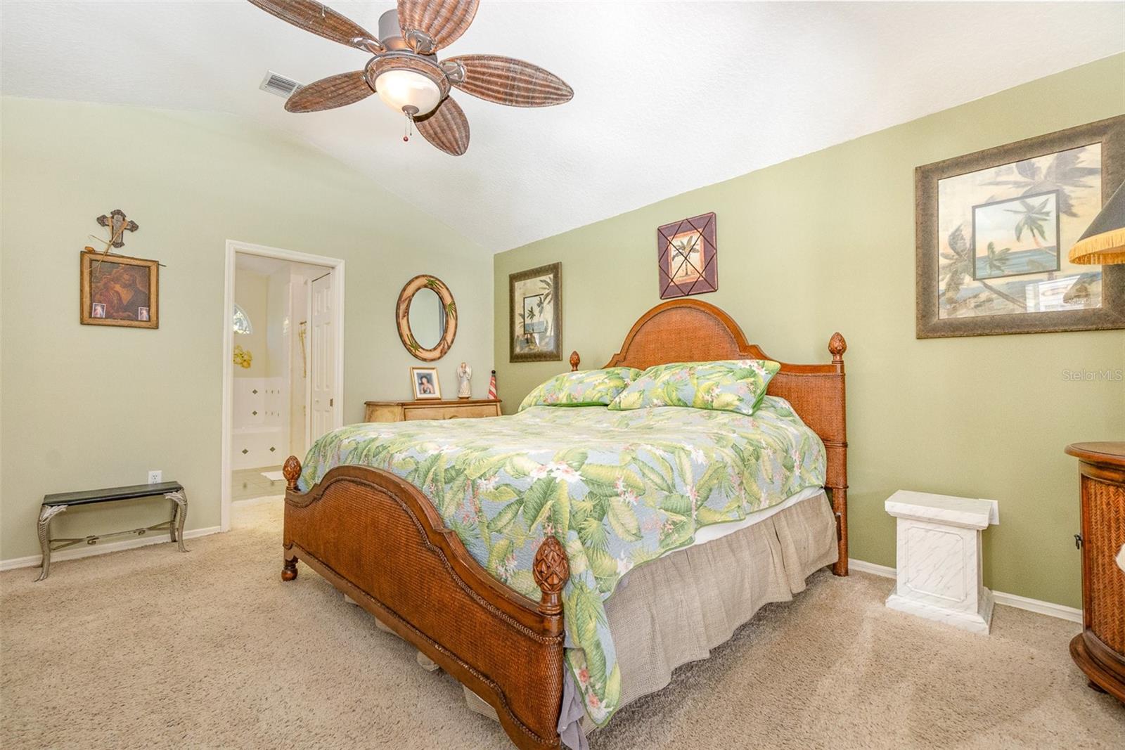 LAKE BEAUCLAIRE SUB - Residential