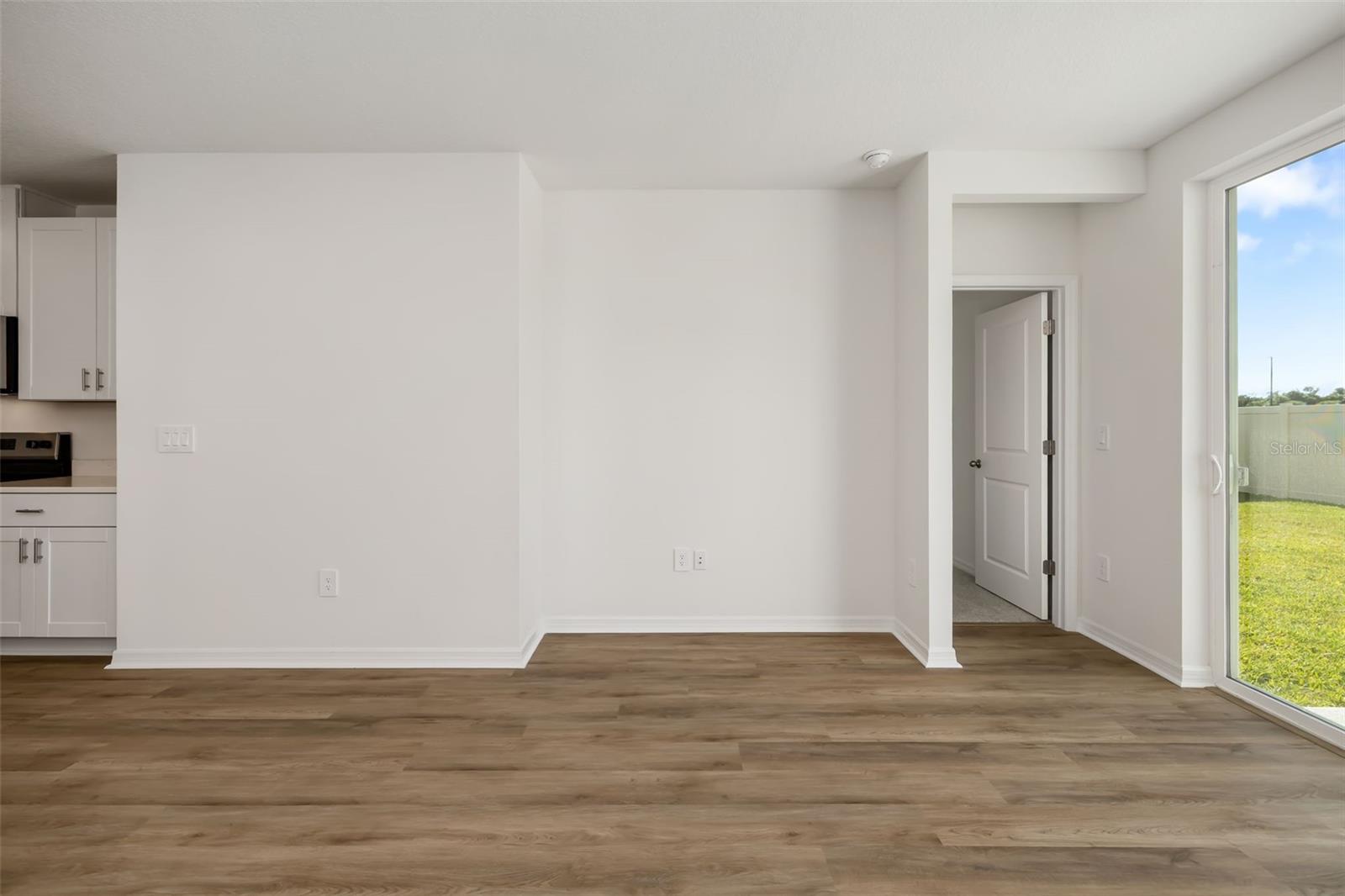 OAKFIELD TRAILS - Residential Lease