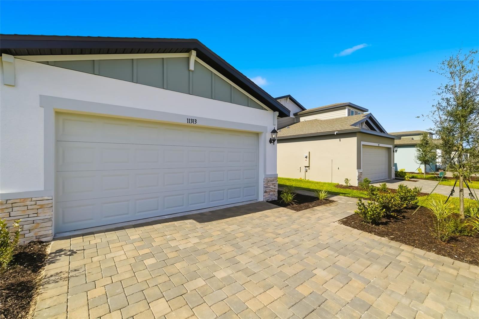 OAKFIELD TRAILS - Residential Lease