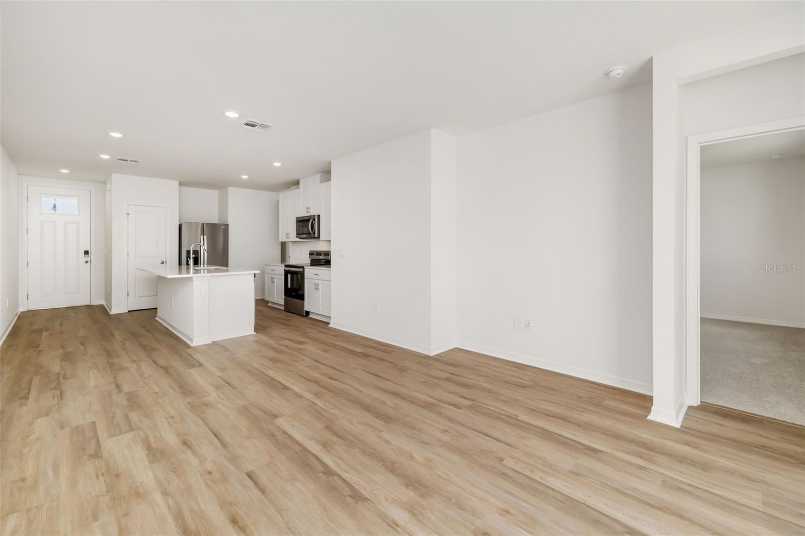 OAKFIELD TRAILS - Residential Lease