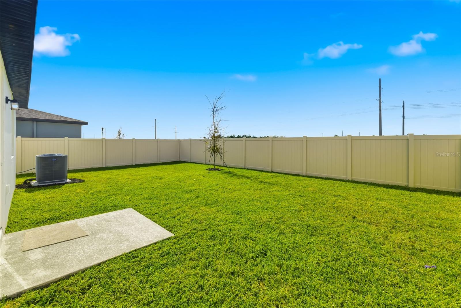 OAKFIELD TRAILS - Residential Lease