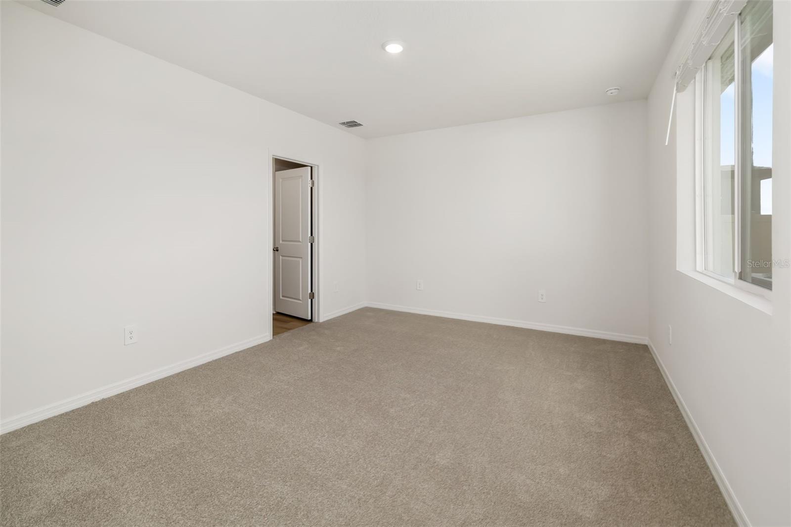 OAKFIELD TRAILS - Residential Lease