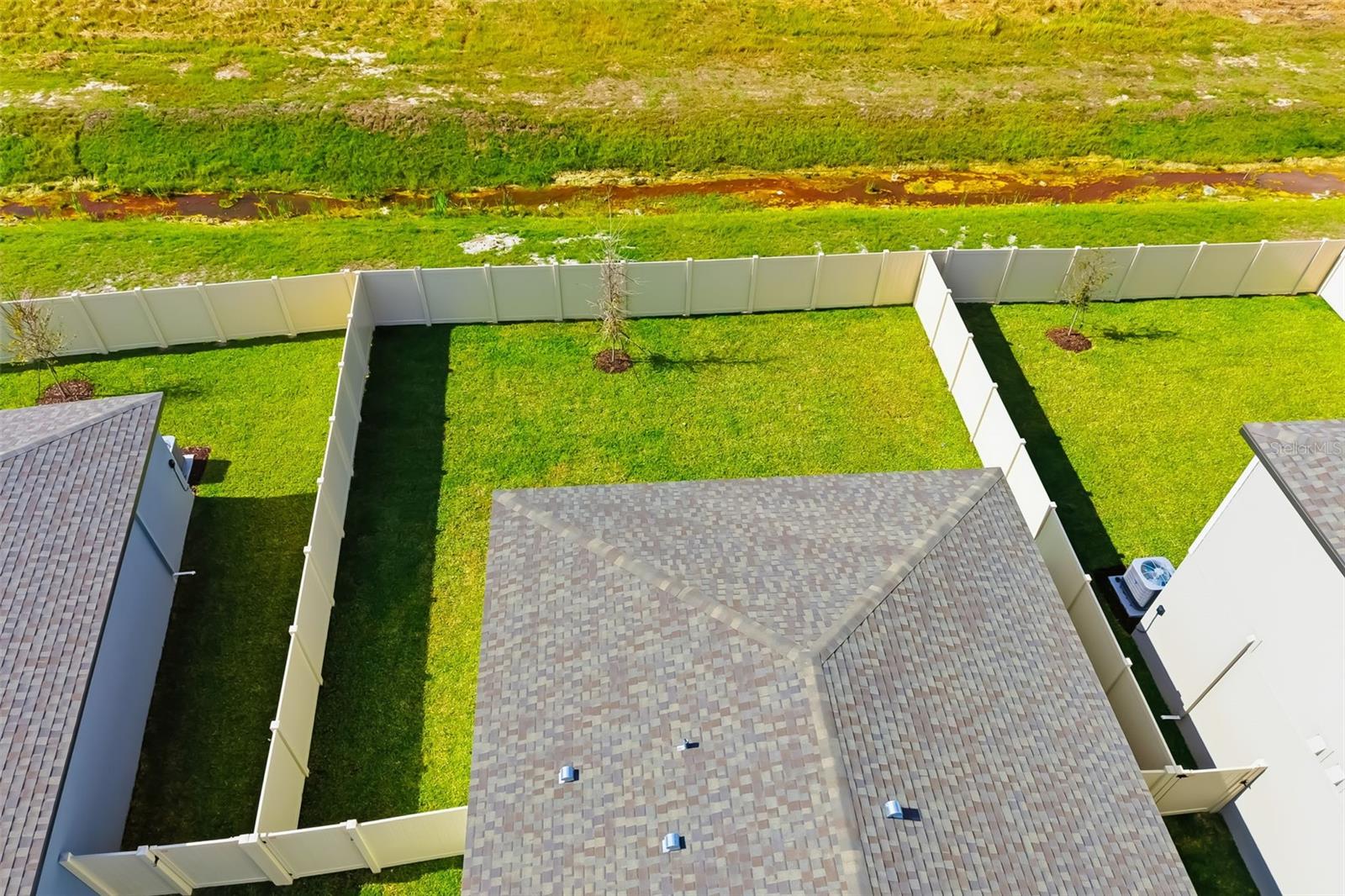 OAKFIELD TRAILS - Residential Lease