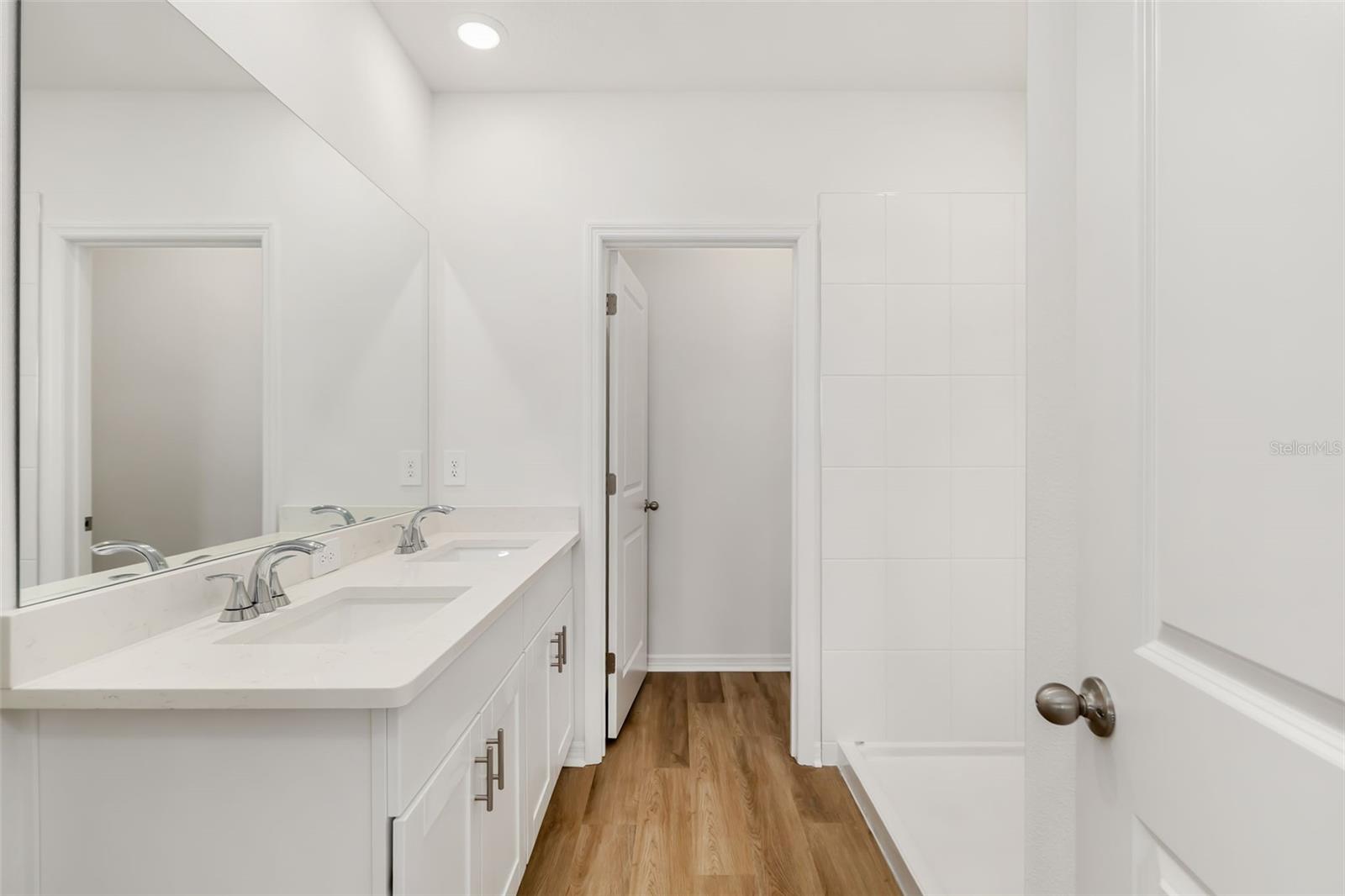 OAKFIELD TRAILS - Residential Lease