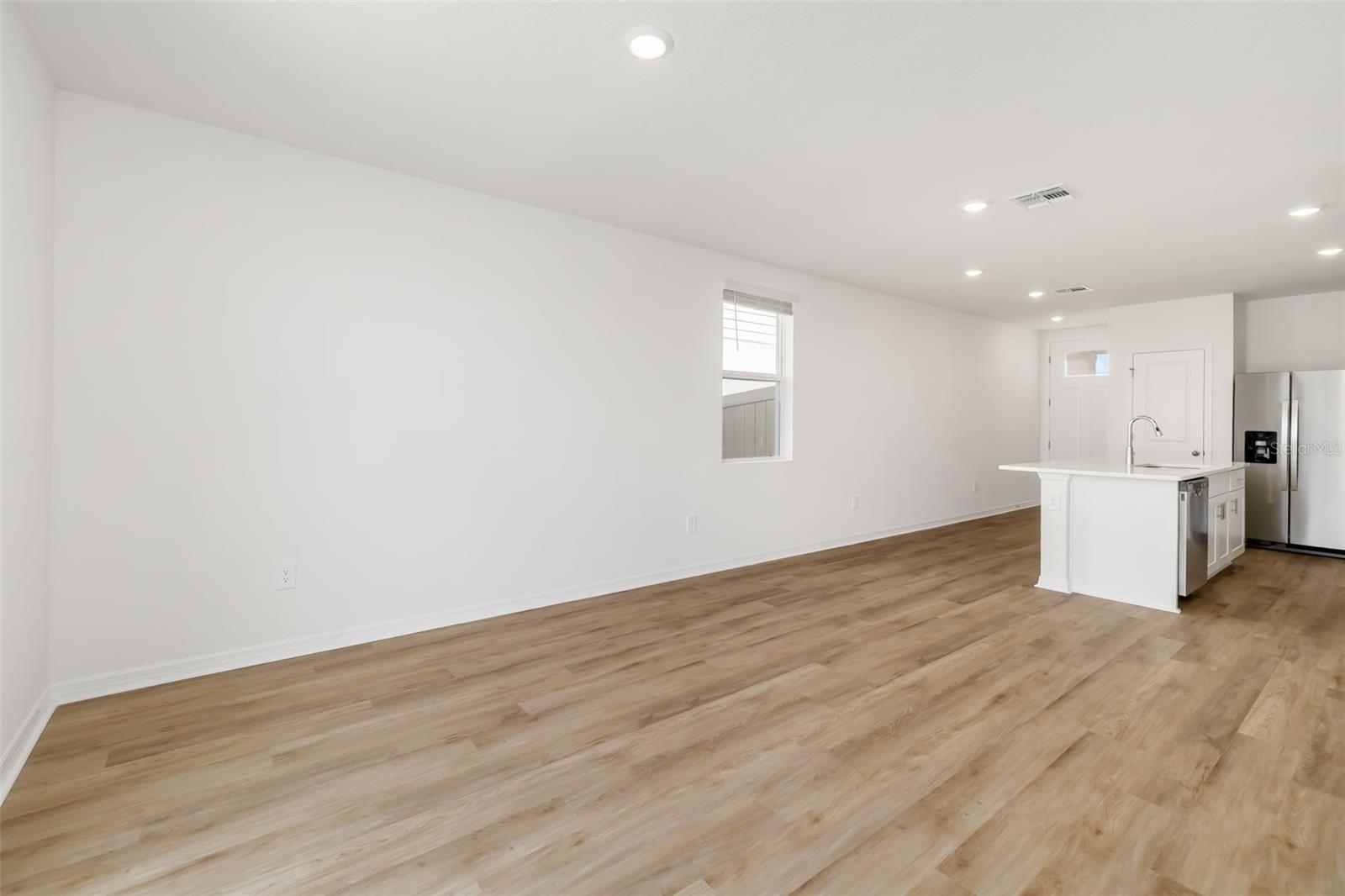 OAKFIELD TRAILS - Residential Lease