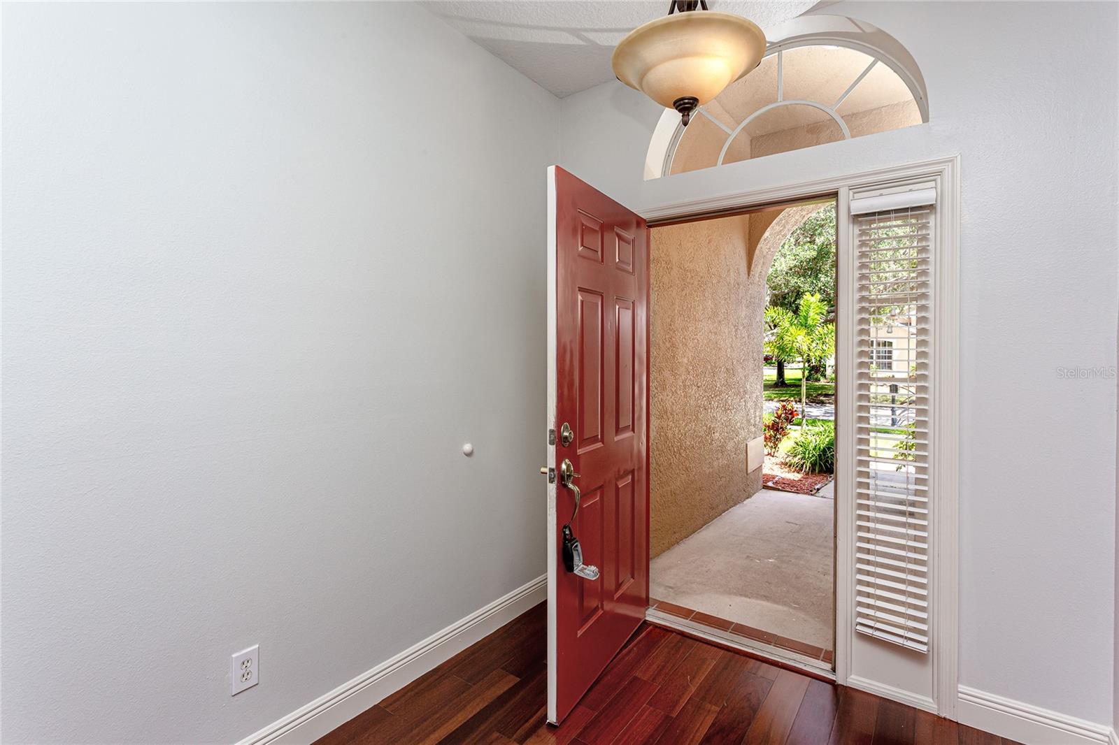 10132 DOWNEY LANE