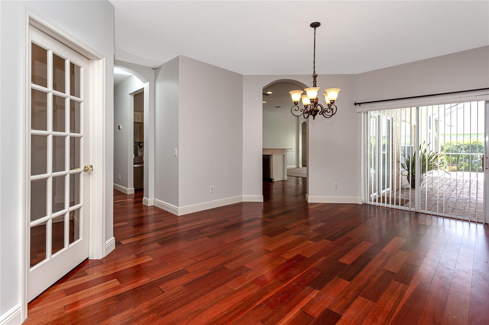10132 DOWNEY LANE