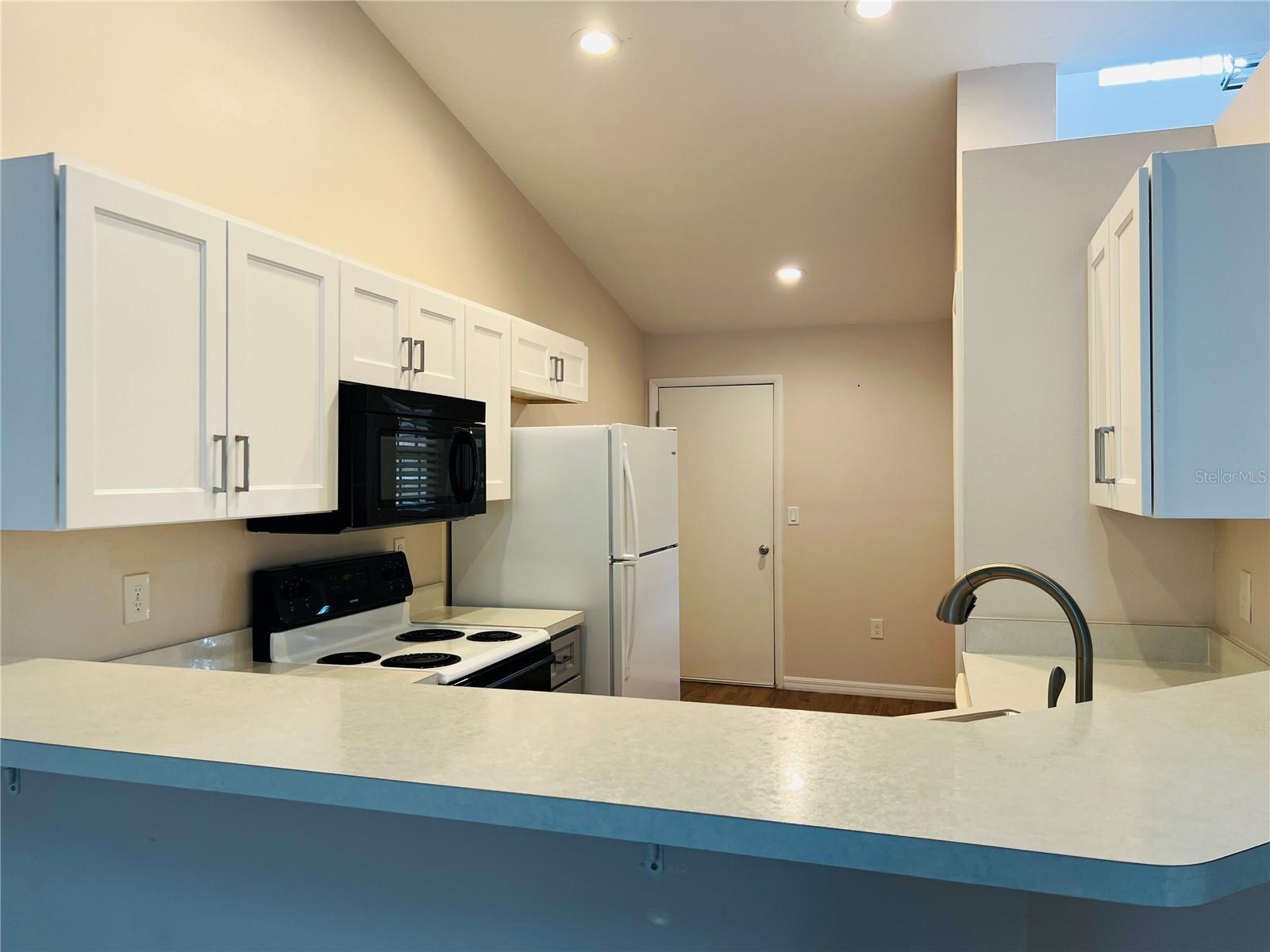 5440 ROSEWALL CIRCLE - Photo 4