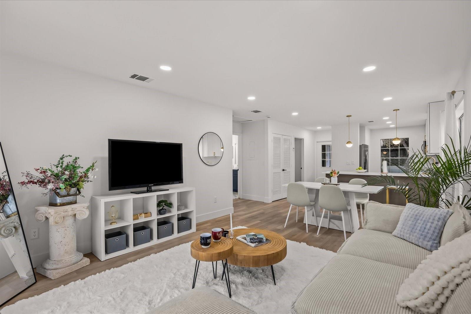 RIVERGREEN VILLAS - Residential