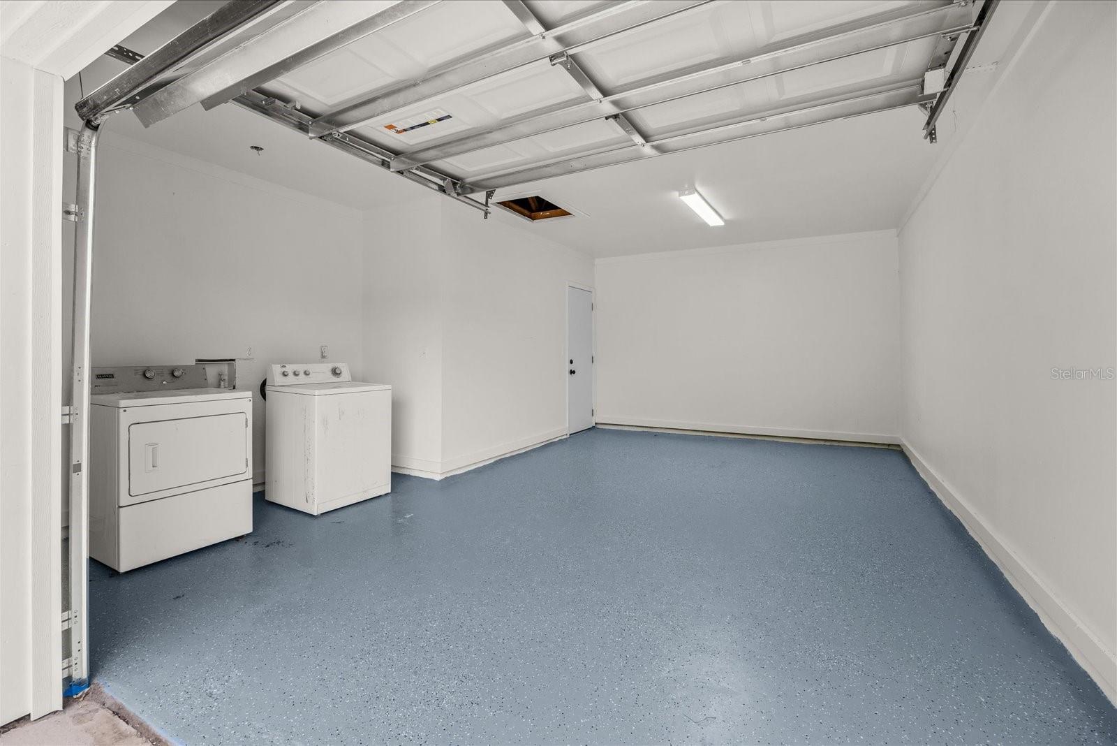 RIVERGREEN VILLAS - Residential