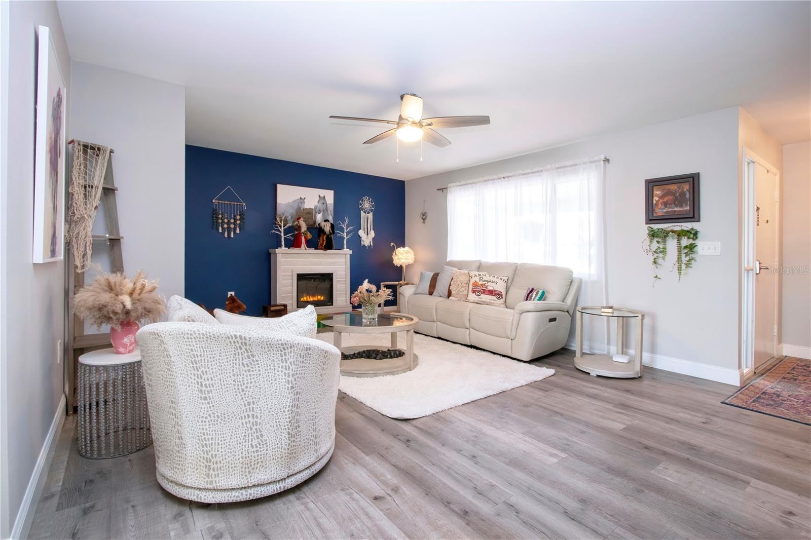 DEL WEBBS SUN CITY FLORIDA UN - Residential