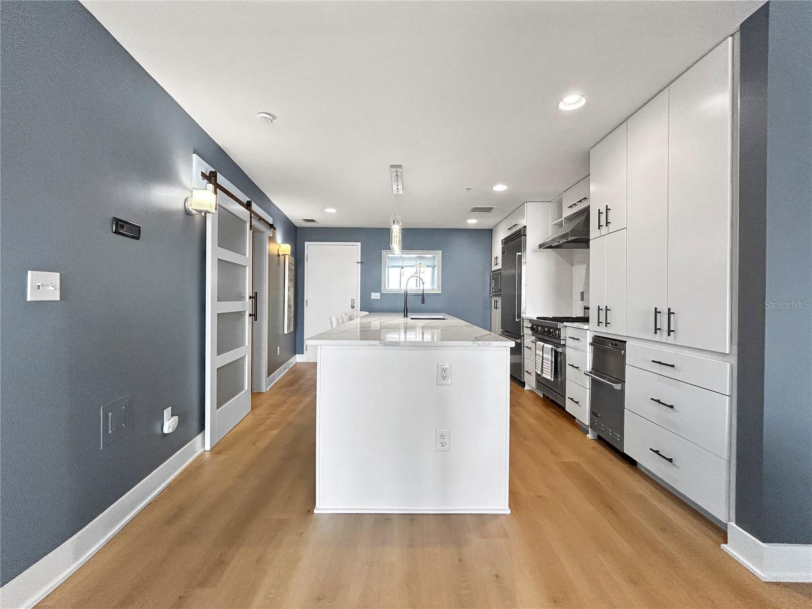 1208 E KENNEDY BOULEVARD 923