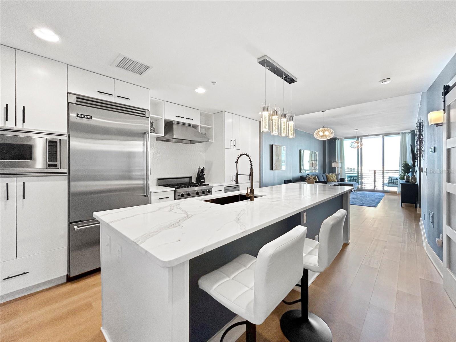 1208 E KENNEDY BOULEVARD 923