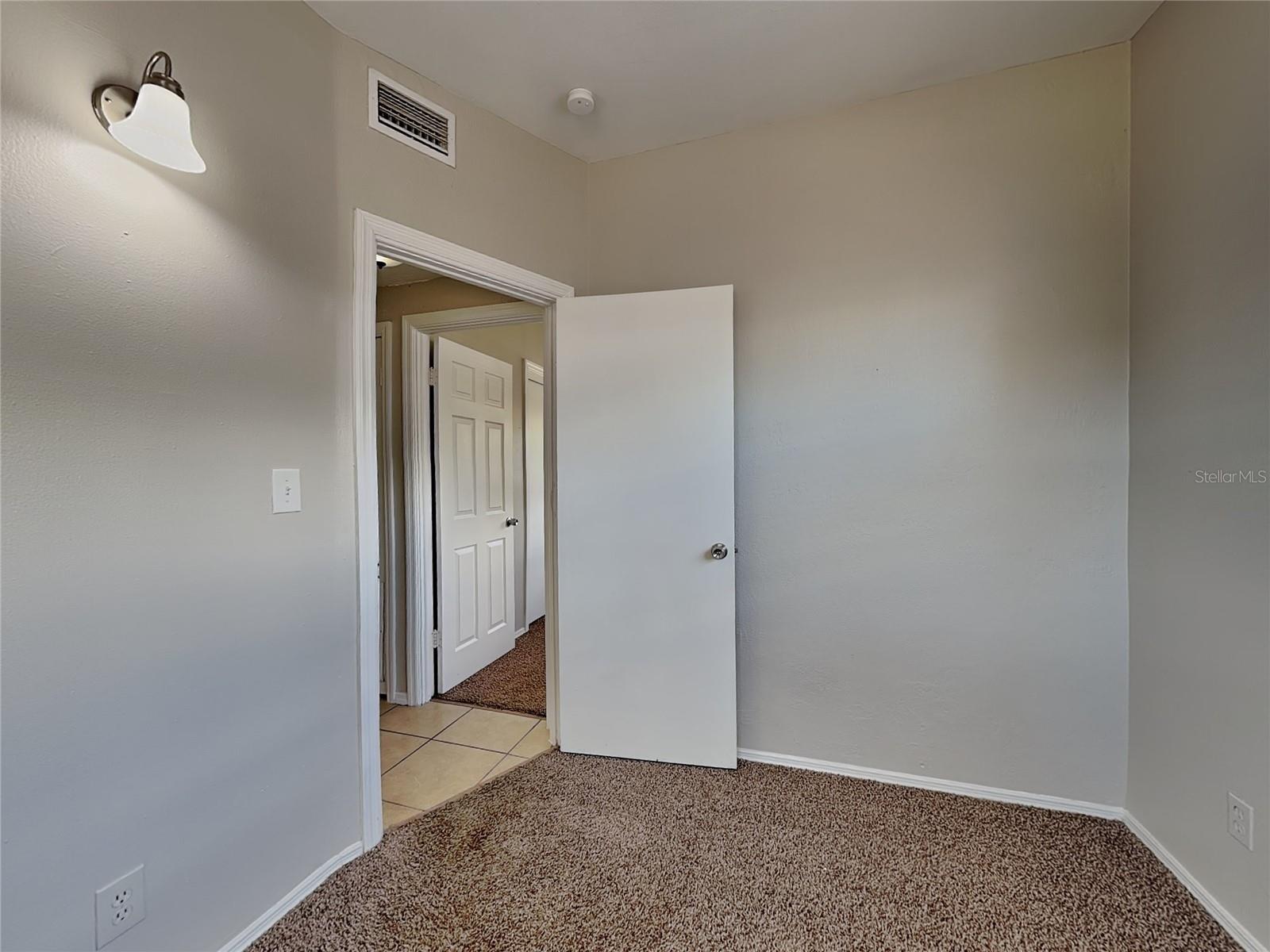KENNETH CITY - Residential Lease