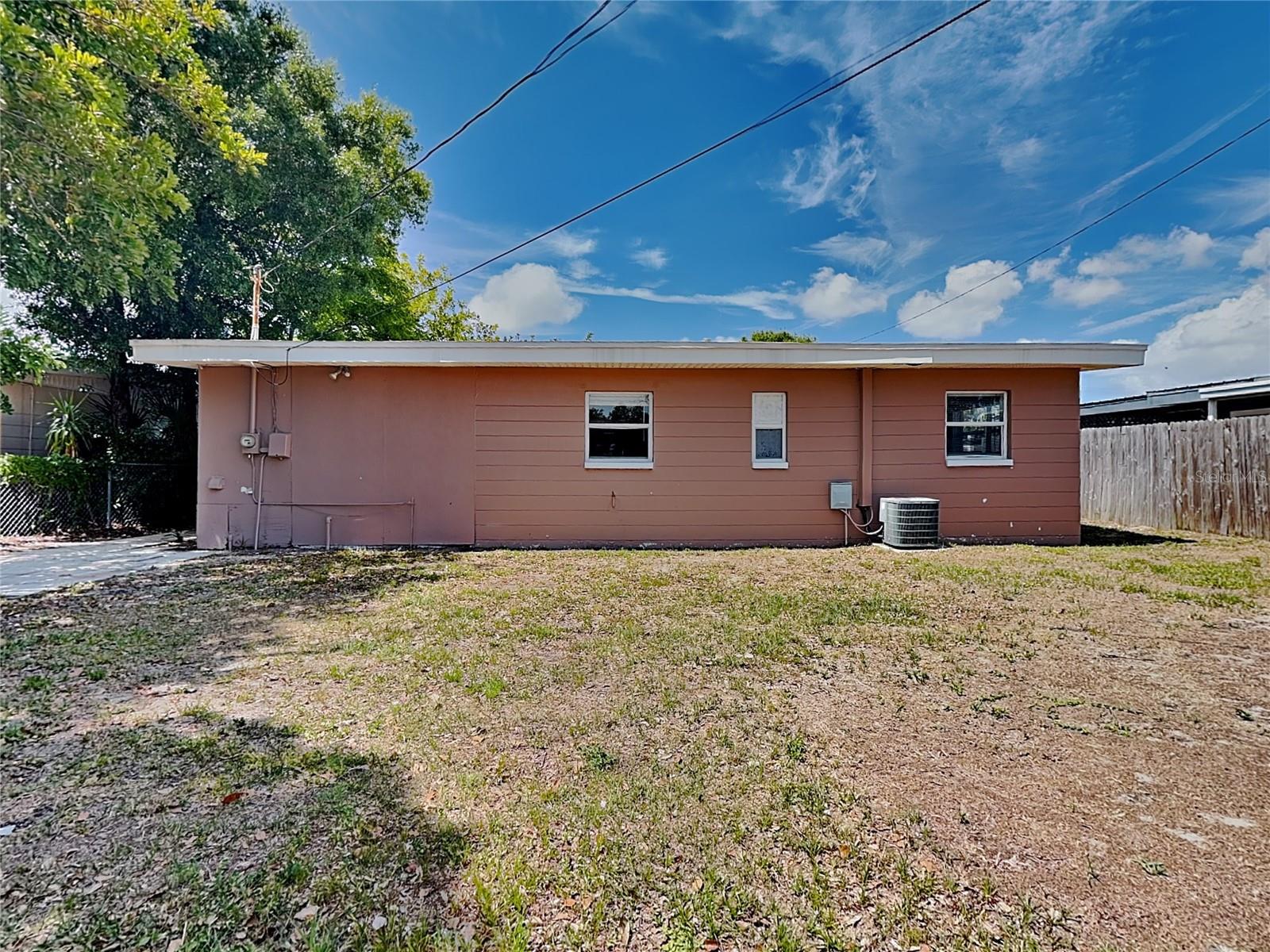 KENNETH CITY - Residential Lease