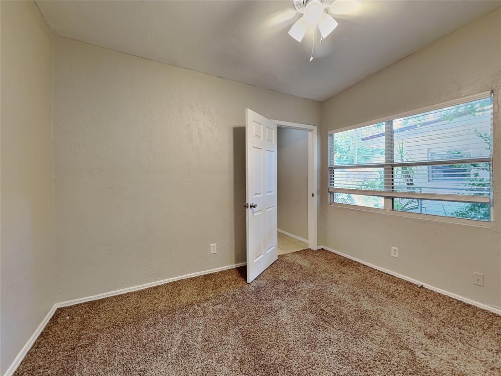 KENNETH CITY - Residential Lease