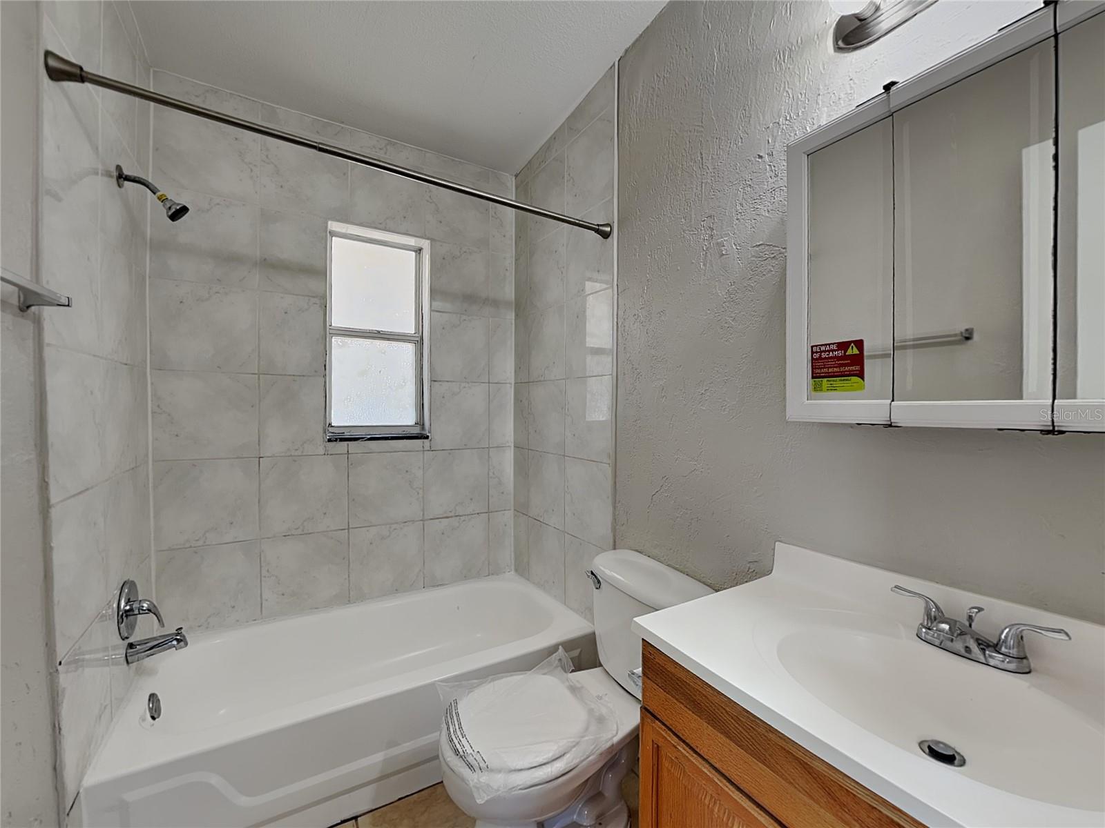 KENNETH CITY - Residential Lease